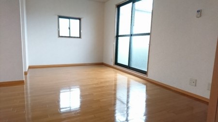 コンフォート嵯峨 リビング