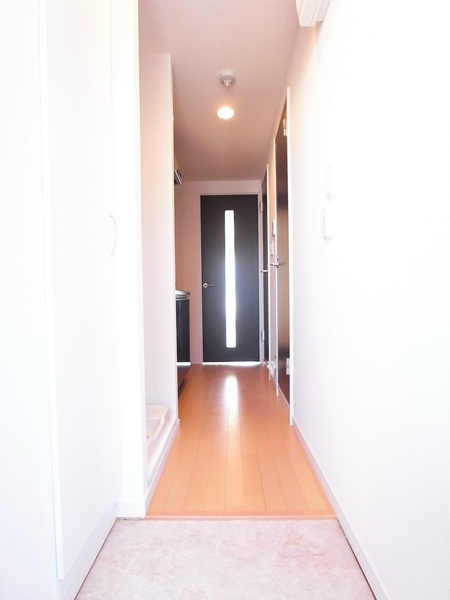 リブリ・フォーエバー 玄関