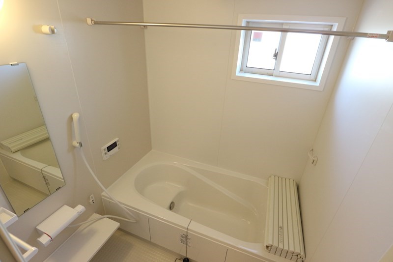 ロイジェントパークスレイクタウンⅡ　M 風呂画像