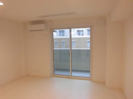 エース南越谷第２ビル ベッドルーム