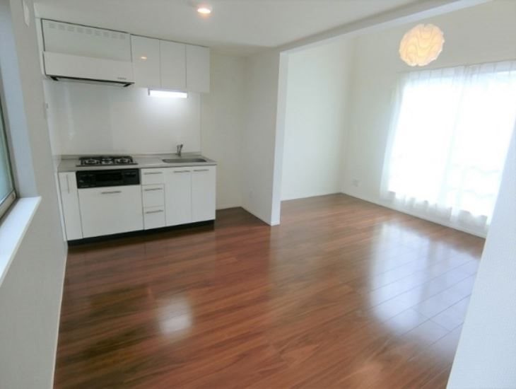 グローリア吉川 リビング