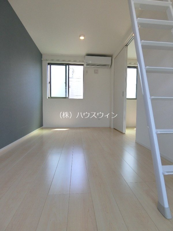 グローリア吉川 リビング