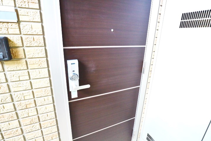 アンクレージュ　B 玄関