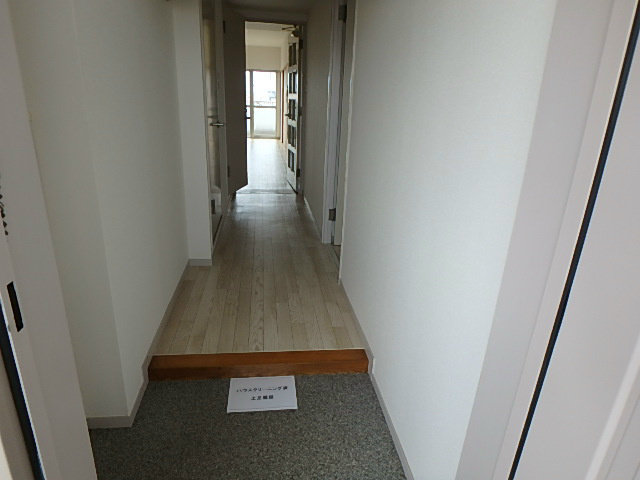 アクシーズグランデ越谷南 玄関