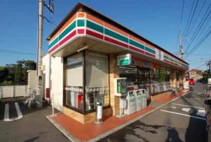 ソライエアイル越谷蒲生 コンビニ