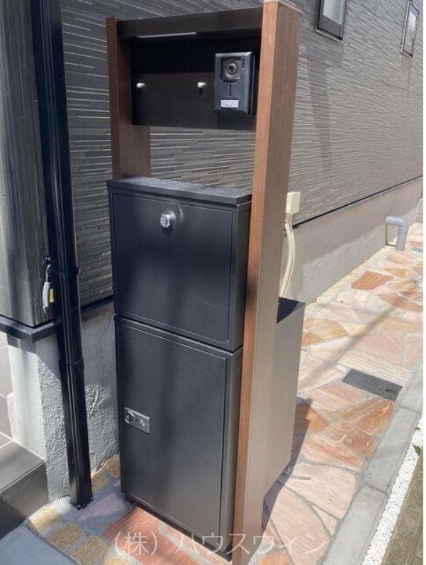 Kolet越谷大袋 玄関