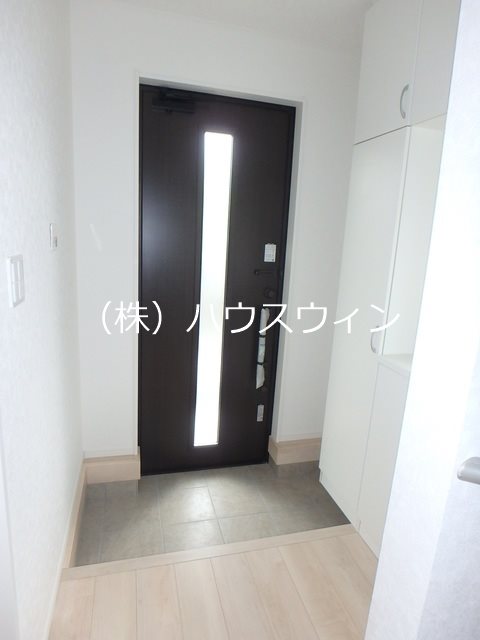 クレイドルガーデン越谷市弥十郎第１１ 玄関