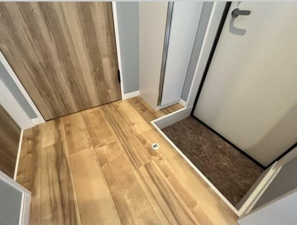 ガーデンプレイス吉川 玄関