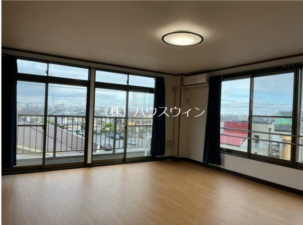 越谷宮本町マンション リビング