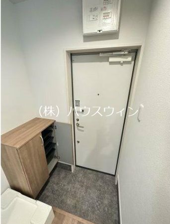 キャメル南越谷5 玄関