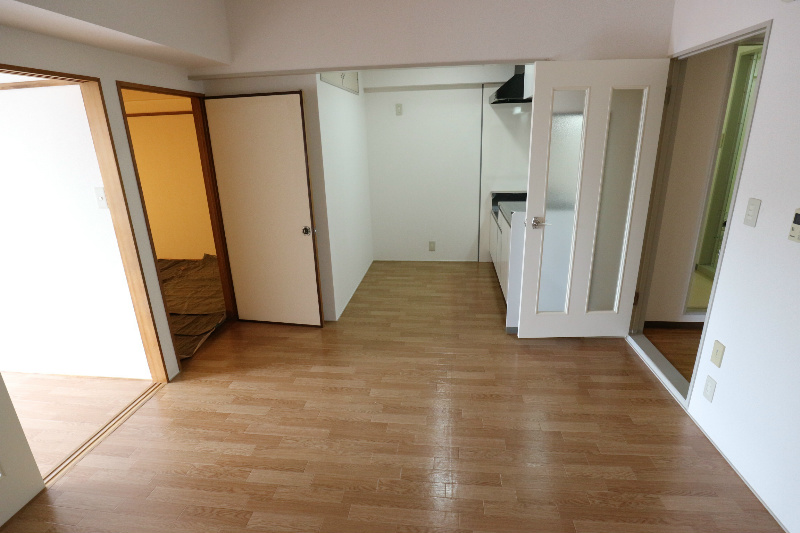 キャピタル南越谷 玄関