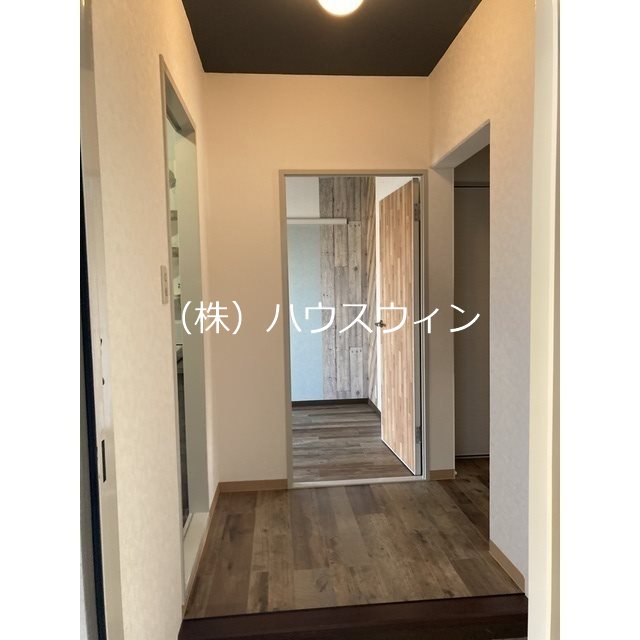 TOWAハイネス 玄関