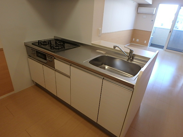 ロイジェントパークスレイクタウン　J キッチン