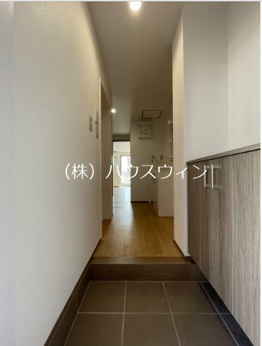 エクセレント越谷 玄関