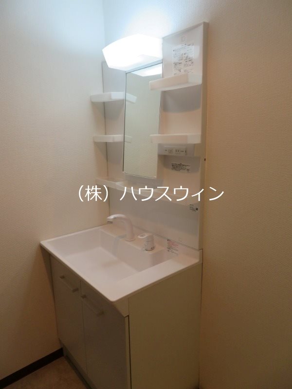 グランコート草加 洗面所