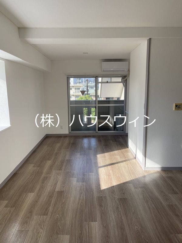 キャピタル南越谷 リビング