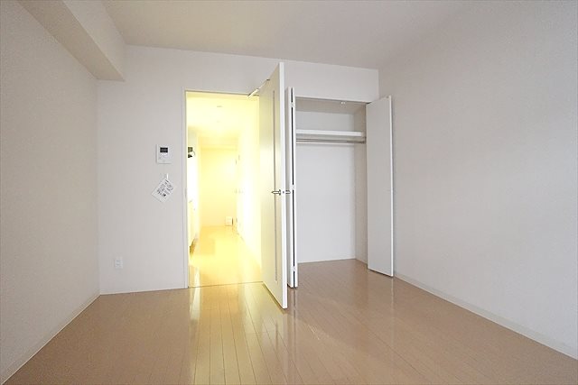 Sakura Building リビング