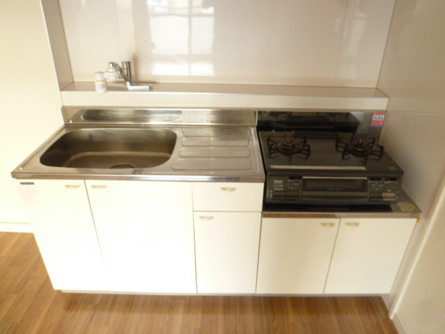 キャピタル新越谷 キッチン