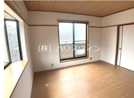 越谷市神明町二丁目戸建  ベッドルーム