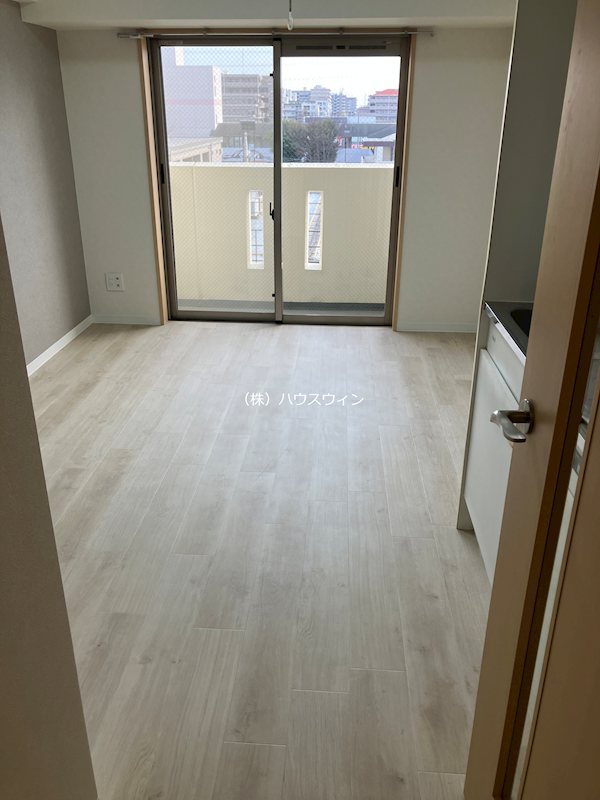 アンセラジオ新越谷 リビング