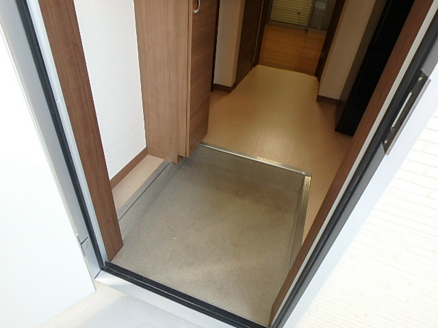 キングハウス 玄関