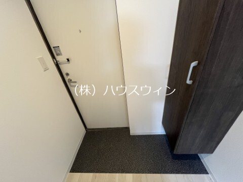 ジーメゾン春日部栄町 玄関