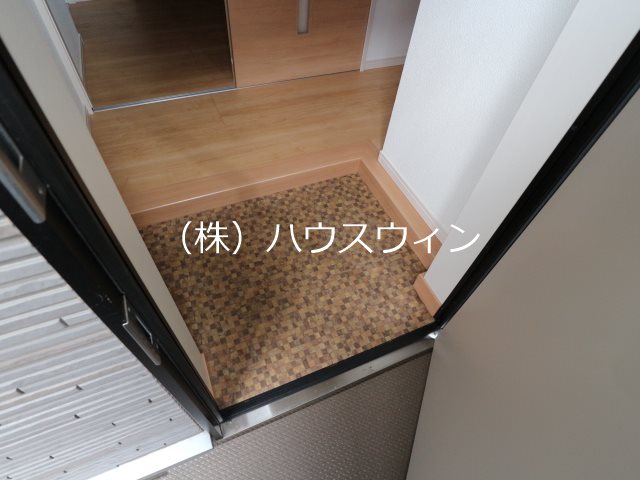 R越谷レジデンス 玄関