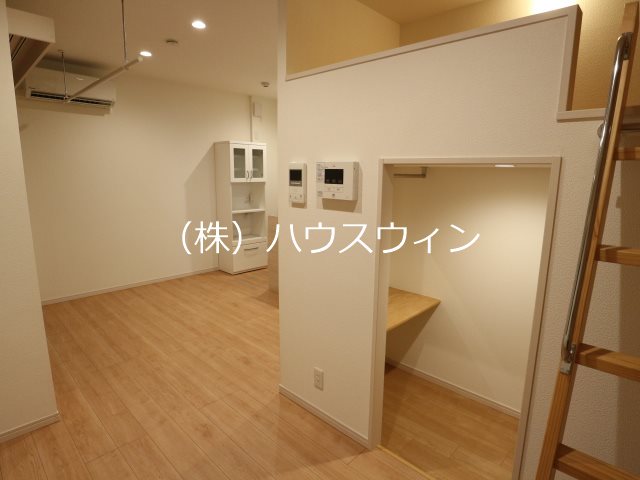 R越谷レジデンス リビング