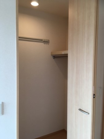 ロイヤルパレス　Ⅱ番館 玄関