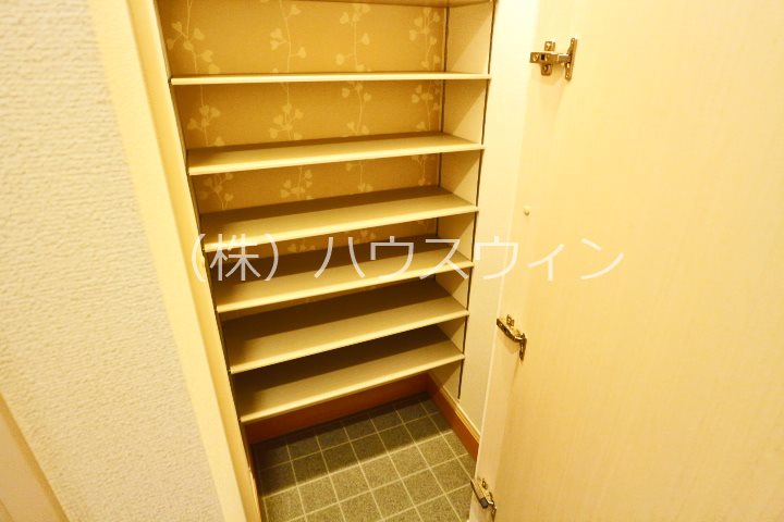 フェリーチェ 玄関