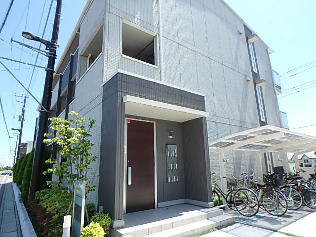 ヘリオス吉川美南　アプロディーテ 玄関