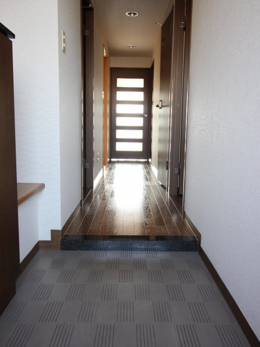 ピエール草加 玄関