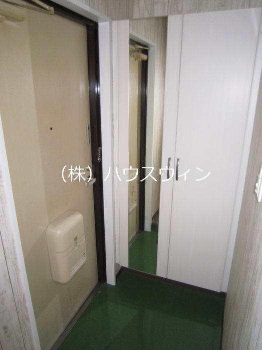 プレジデント深田Ⅱ 玄関