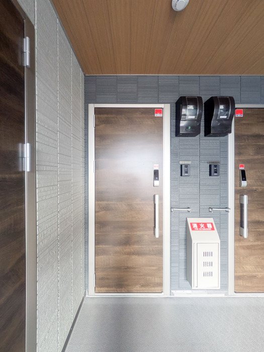 エンテスカリオン 玄関