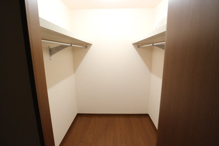 ロイヤルガーデン吉川D その他4