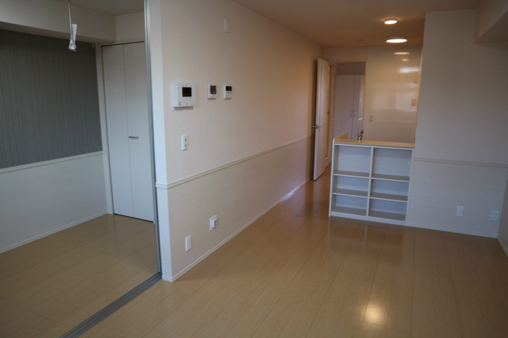 ロイジェントパークスレイクタウン　H 玄関