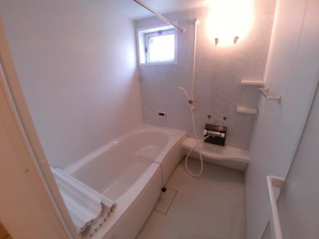 イルソーレ吉川美南　ロッソ 風呂画像