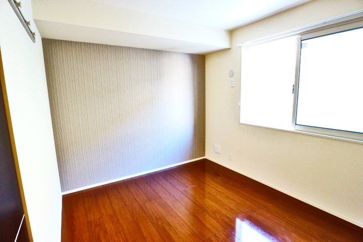 ヘリオス吉川美南　ゼウス リビング