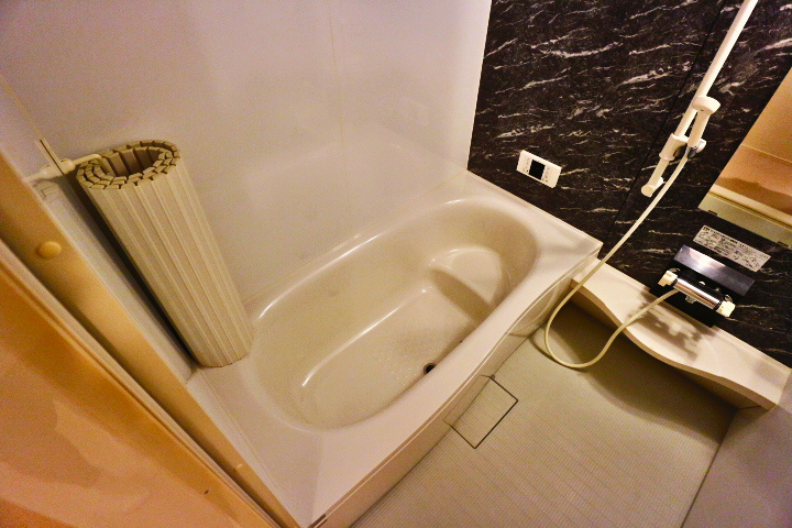 ヘリオス吉川美南　ゼウス 風呂画像