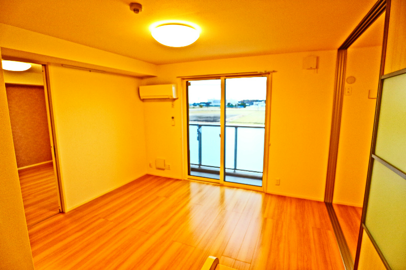 ロイジェントパークスレイクタウンⅢ　D リビング