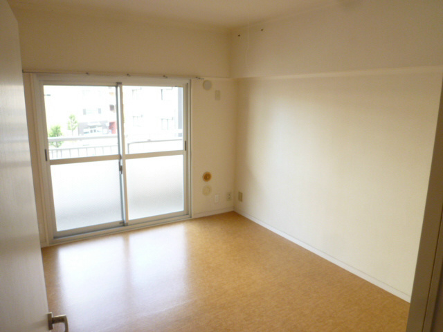 キャピタル新越谷 ベッドルーム