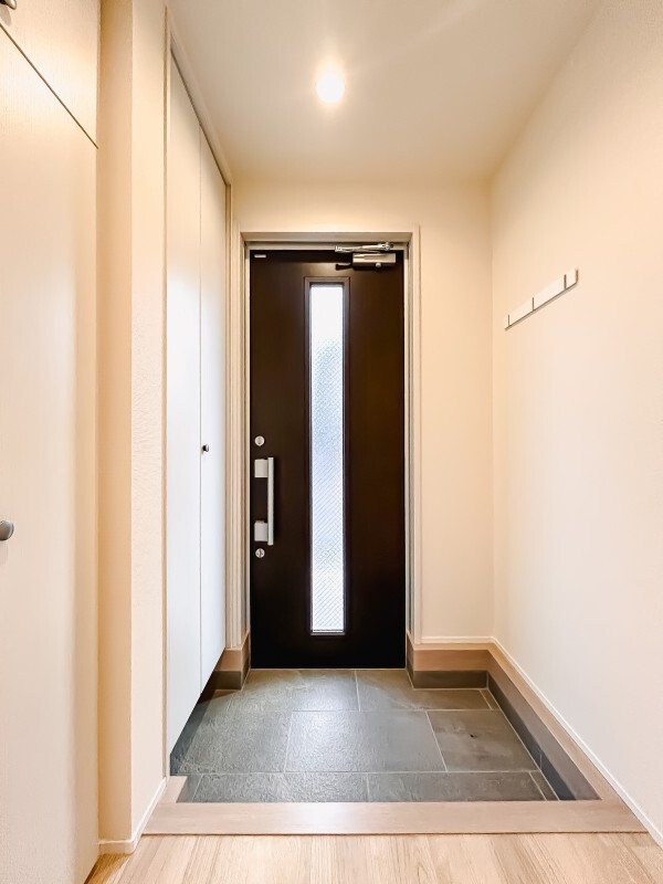 草加市金明町戸建　 玄関