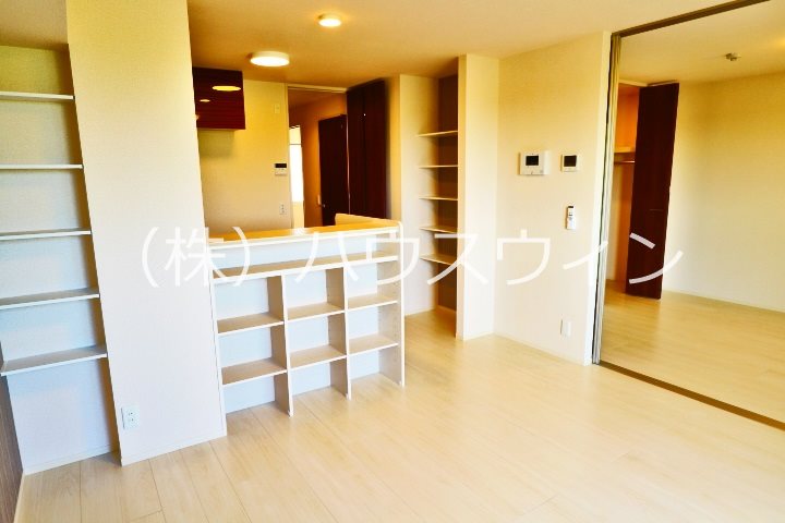 ロイジェントパークスレイクタウンⅢ　E リビング