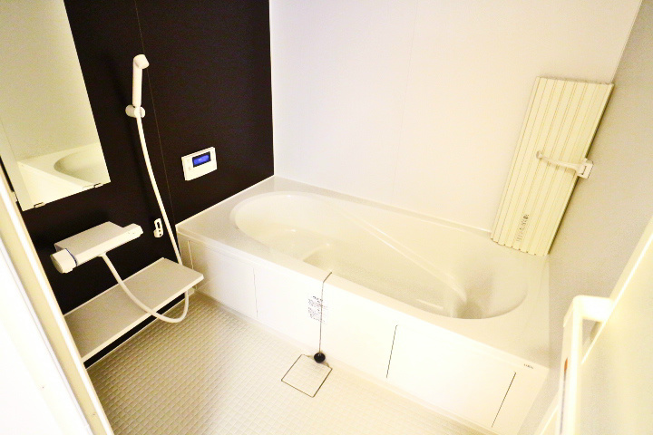 ロイジェントパークスレイクタウンⅢ　E 風呂画像