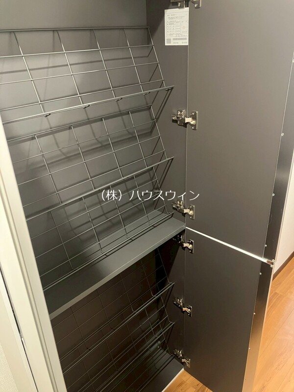 Ambition備後西 玄関