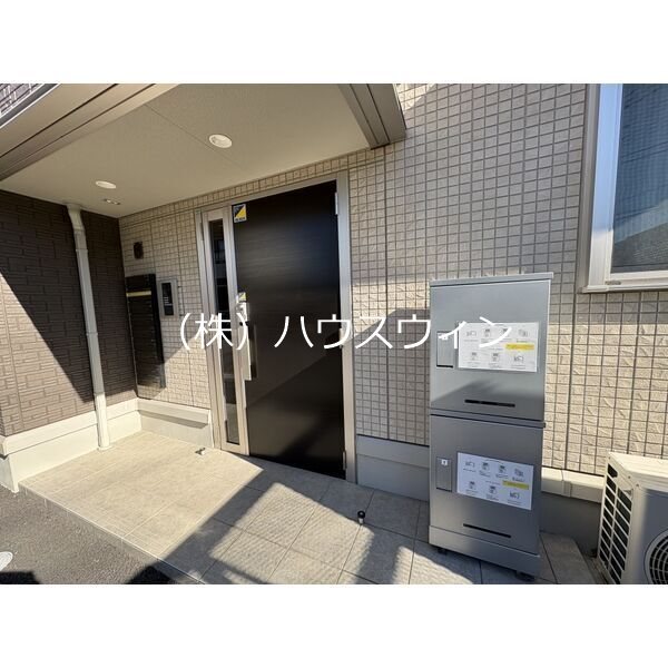 ルミエール　ドゥ―ス 玄関