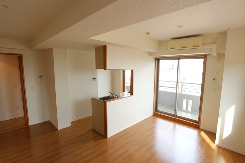 旭ビルサンライズレジデンス リビング