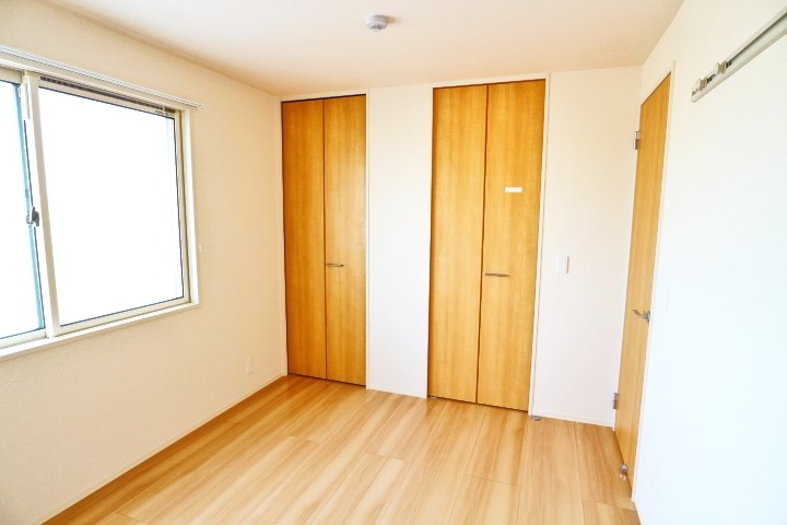 ロイジェントパークスレイクタウンⅢ　B リビング