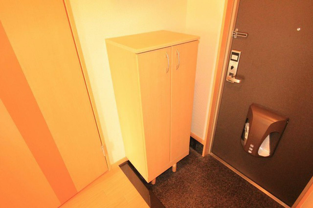 ピュアガーデン美穂 玄関