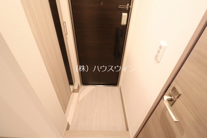 Avanza　berl Ⅱ 玄関